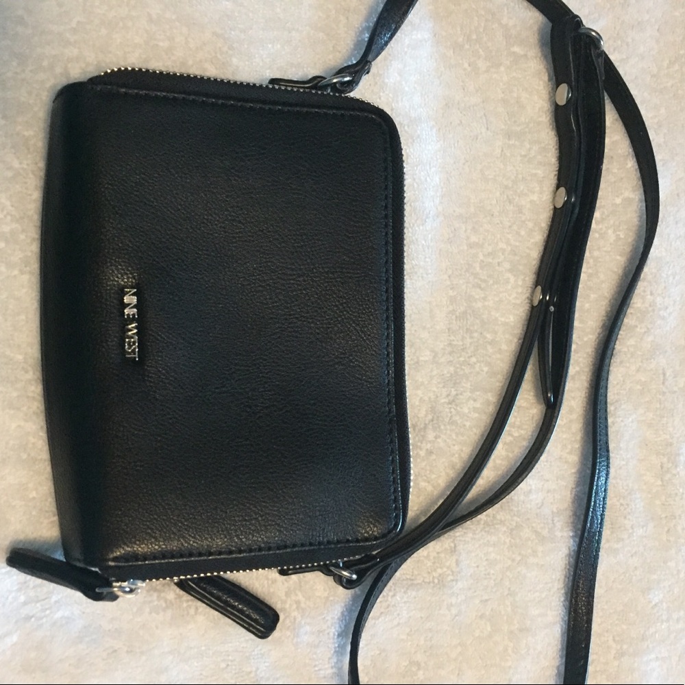 Double zipper Nine West crossbody